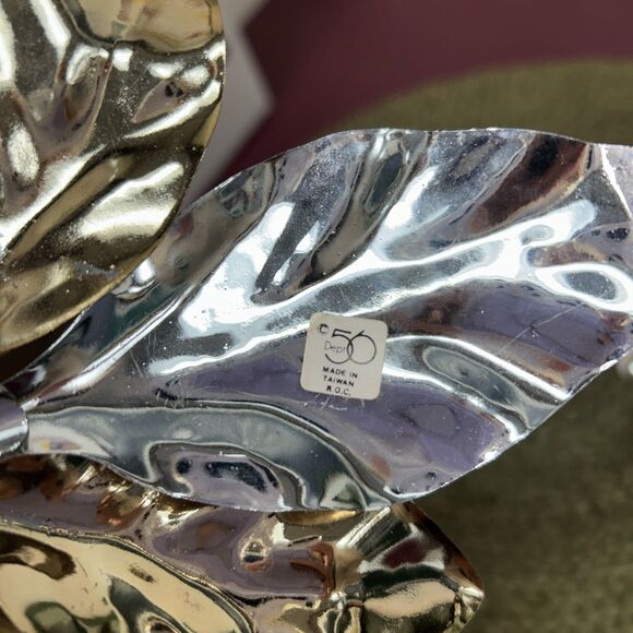 Set Of 2 Department 56 Painted Metal Poinsettia Candle Stick Holder #8016 - Picture 5 of 9